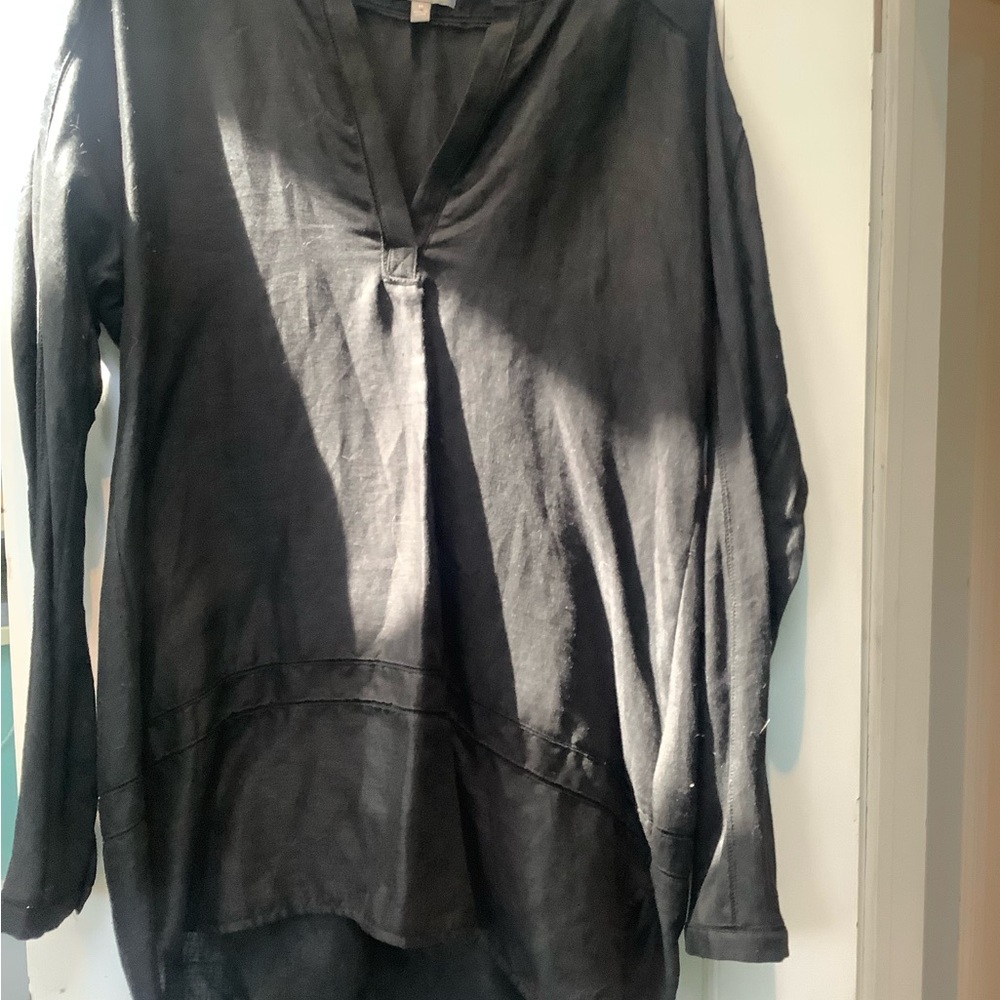 NWT Neiman Marcus Linen Black V-Neck Tunic Top with Tag